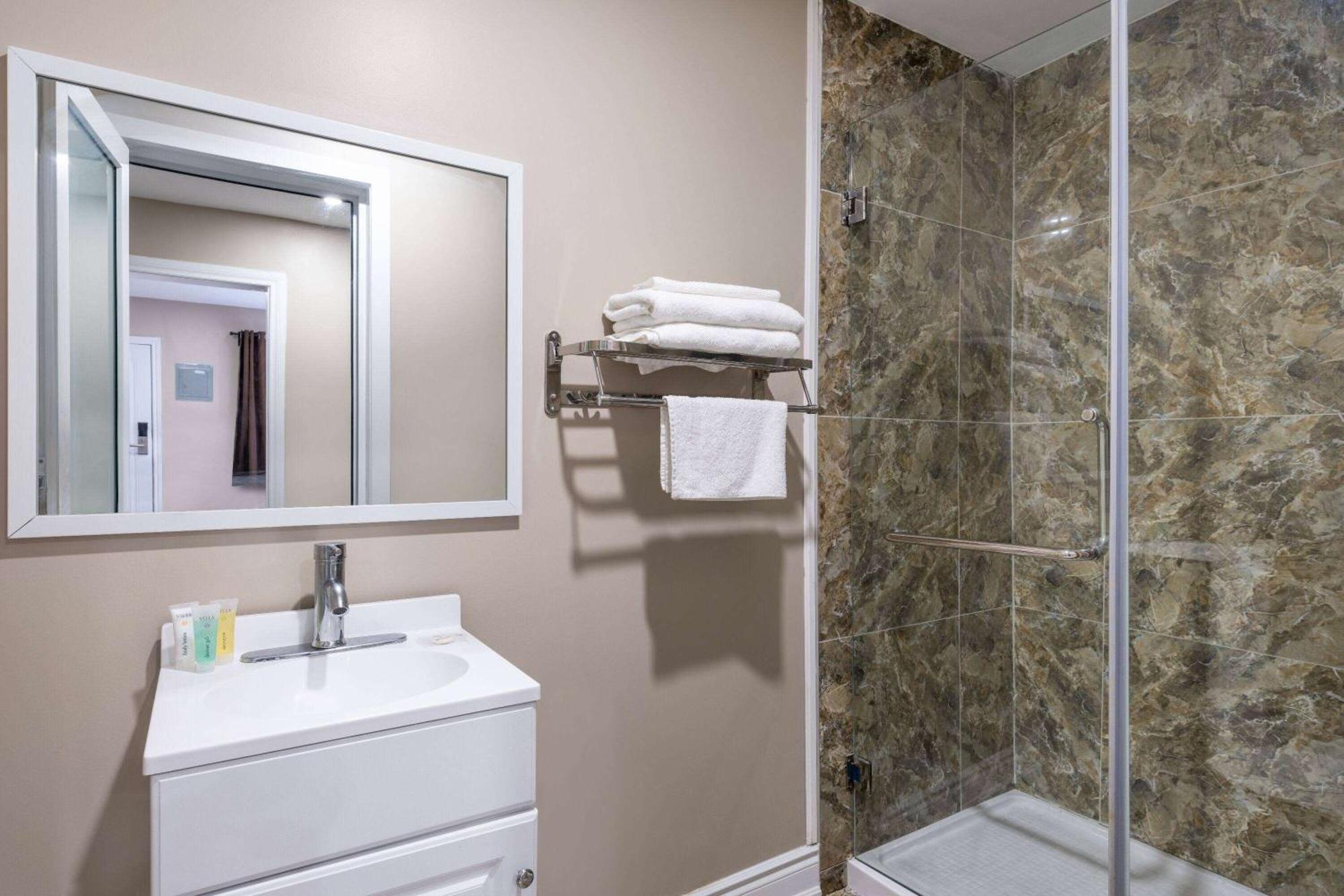 Super 8 By Wyndham Niagara Falls On Bagian luar foto