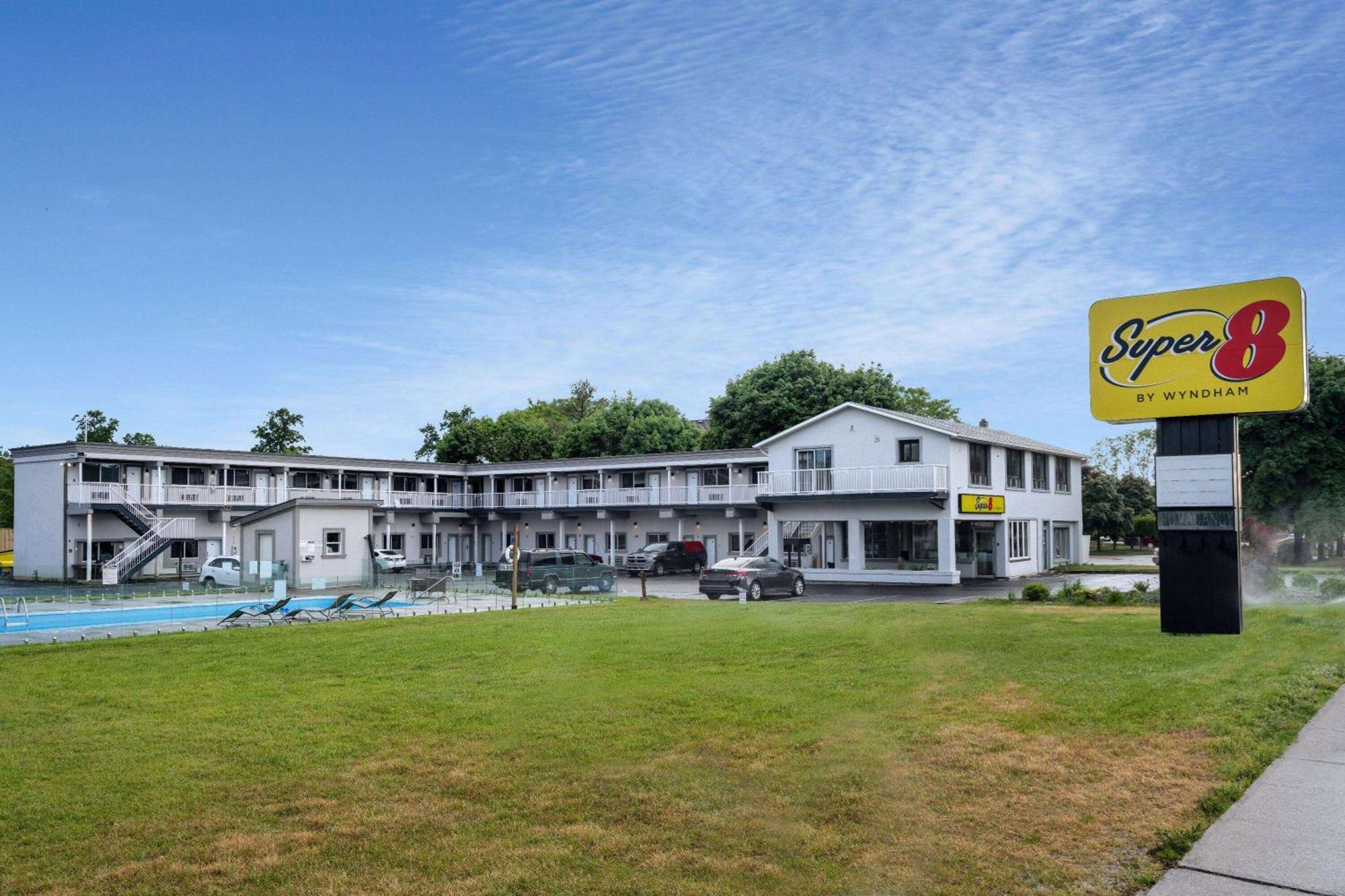 Super 8 By Wyndham Niagara Falls On Bagian luar foto